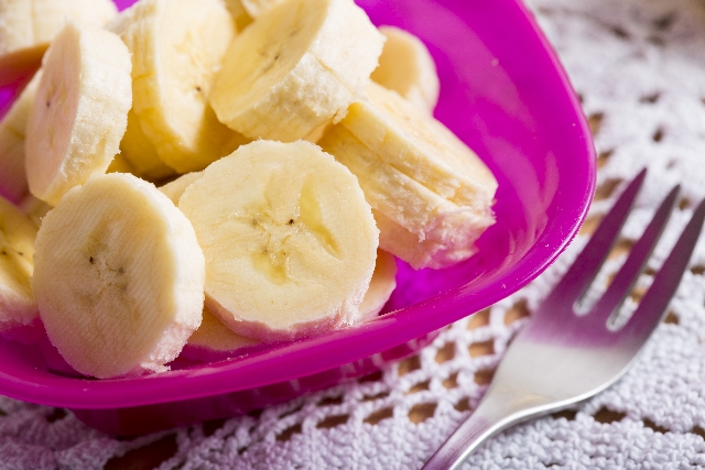 離乳食初期からok バナナの加熱 冷凍法と中期 後期のレシピ