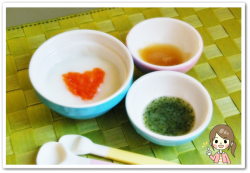 離乳食24日目じゃがいもミルク粥にんじん乗せ