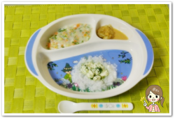 離乳食67日2回目7倍粥ほうれん草白和え乗っけ