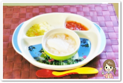 離乳食74日1回目鶏ささみとトマトのパンスープヨーグルトトッピング