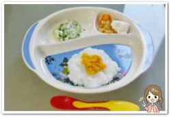 離乳食90日1回目かぼちゃ粥