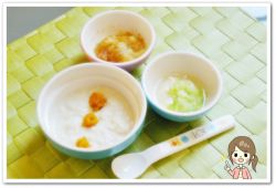 離乳食47日1回目かぼちゃミルクパン粥