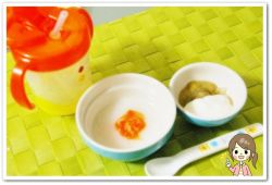 離乳食47日2回目10倍粥にんじん乗せ