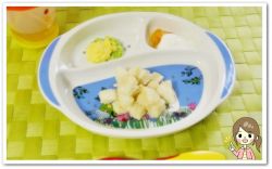 離乳食103日1回目枝豆の卵ソース