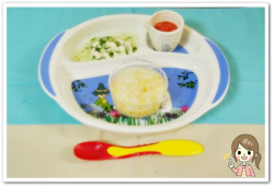 離乳食76日2回目トマトと白菜のスープ粥