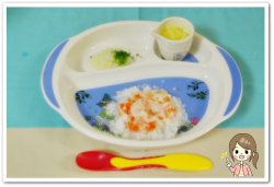 離乳食77日2回目にんじんとひらめのお粥